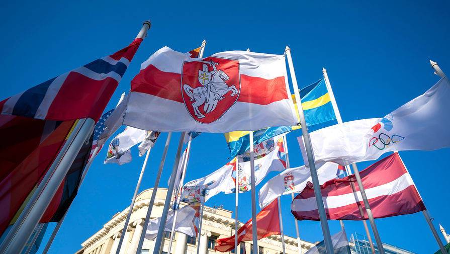 Лидер латвийской партии — о скандале с флагом Белоруссии: реакция МИД Латвии неадекватна