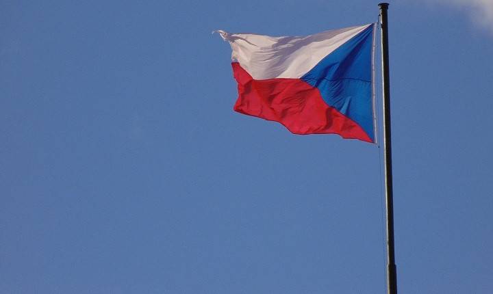 Посольство Чехии в Москве уволит до конца мая 79 человек
