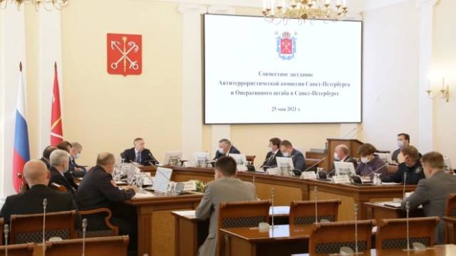 Образовательные учреждения Петербурга получат дополнительные системы безопасности