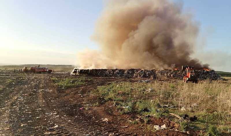 В трех районах Башкирии загорелись свалки