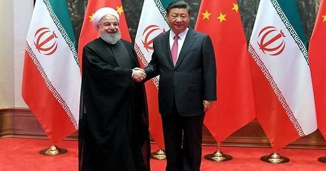 Президент Ирана призвал к тесному сотрудничеству Тегеран и Пекин в противодействии американской «холодной войне»