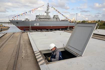 Путин потребовал в срок завершить строительство 20 военных кораблей