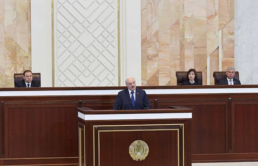 Лукашенко: От белорусов требуется одно – единство. Главные тезисы выступления Президента в парламенте