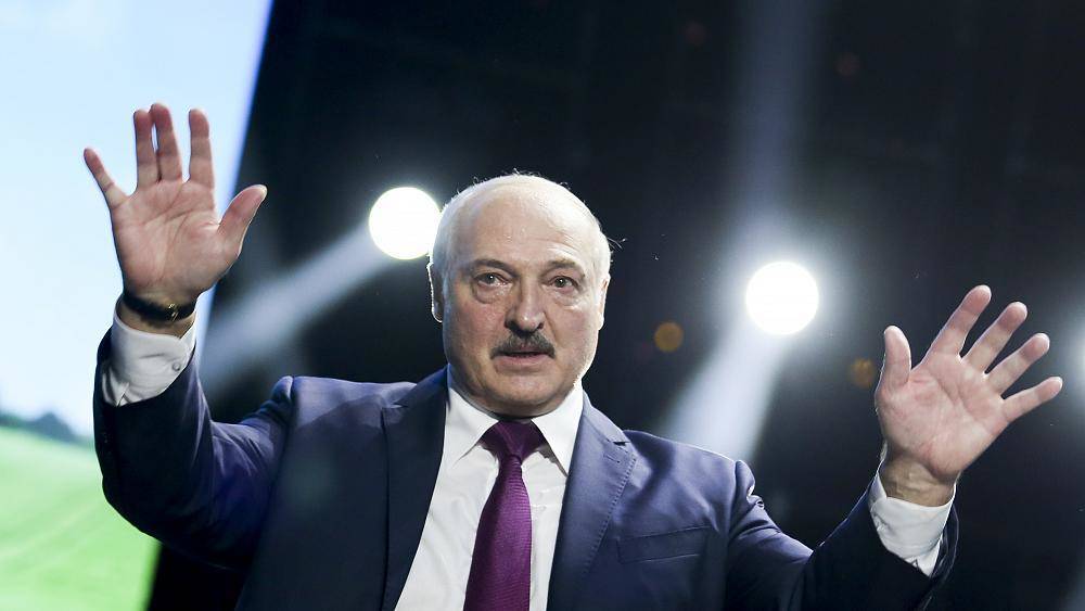 Лукашенко: "Сообщение о минировании самолета Ryanair поступило из Швейцарии"