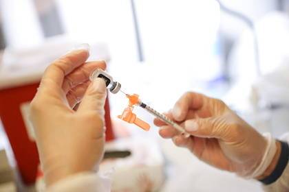 В США одобрили экспериментальный препарат для лечения коронавируса