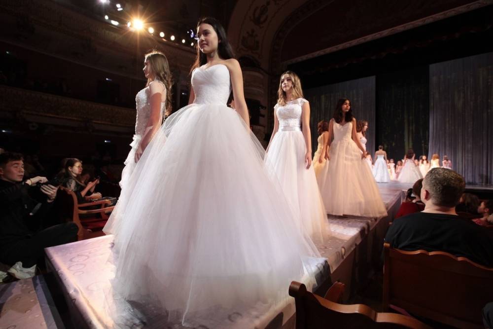 Челябинск назвали городом с самыми бюджетными свадебными платьями