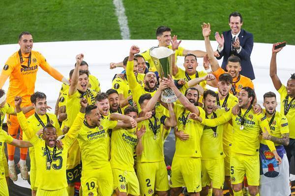 Футболисты «Вильярреала» впервые в истории выиграли Лигу Европы