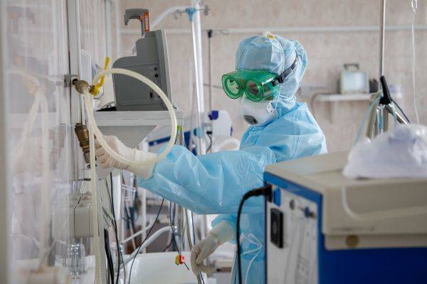 В России выявили за сутки 9 039 заразившихся коронавирусом