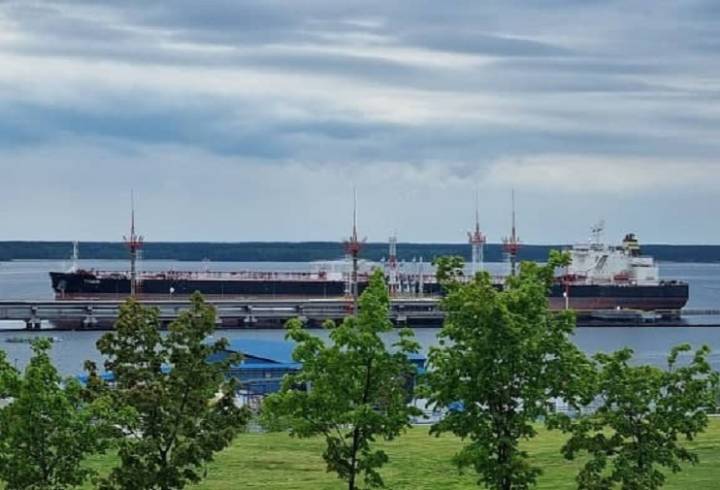 Миллиардную тонну нефти отгрузили на экспорт через порт Приморск в Ленобласти