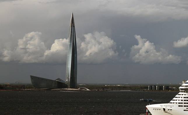 «Имиджевый проект»: Архитектор оценил планы «Газпрома» по строительству в Петербурге «Лахта Центра 2» высотой в 703 м