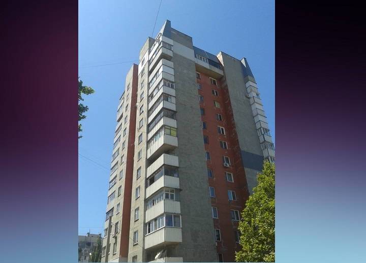 Пенсионер в Крыму умер после подъема на 14 этаж из-за неработающего лифта