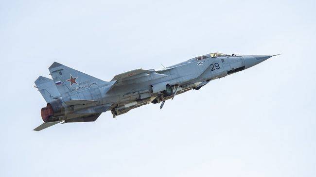 Российский Миг-31 второй день отгоняет от границы патрульный самолет ВВС Норвегии