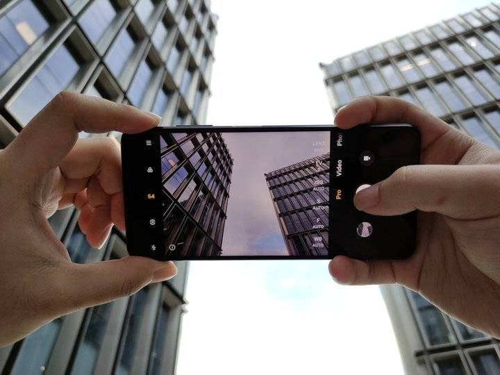 Популярный и доступный смартфон Poco X3 NFC делает фото на уровне iPhone XS Max