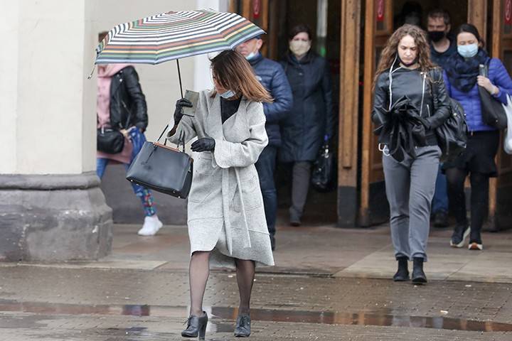 Синоптики предупредили москвичей о дождливой погоде 28 мая