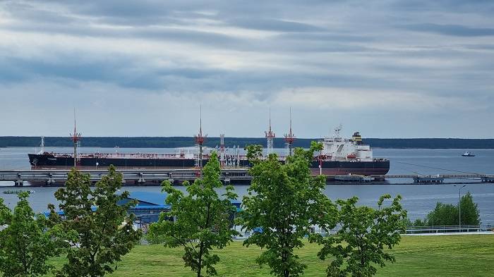 Через порт Приморск отгрузили миллиардную тонну нефти