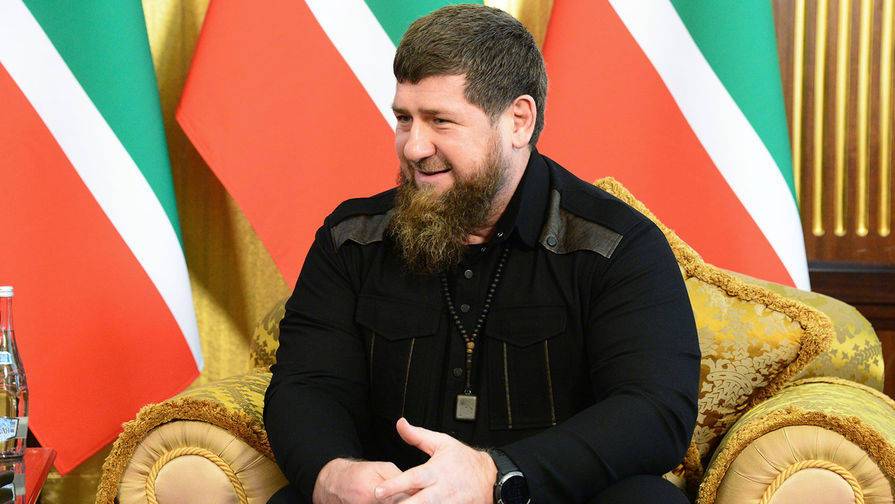 Кадыров обвинил СМИ в попытке представить его противником Путина