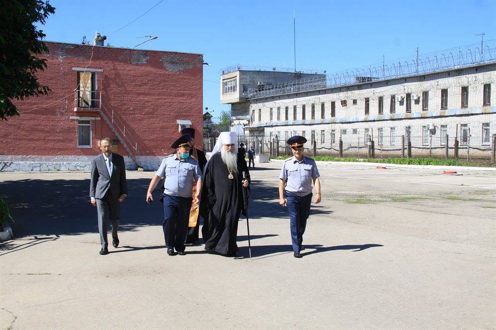 Митрополит Симбирский и Новоспасский Лонгин проверил ход работ по строительству храма в ИК-8