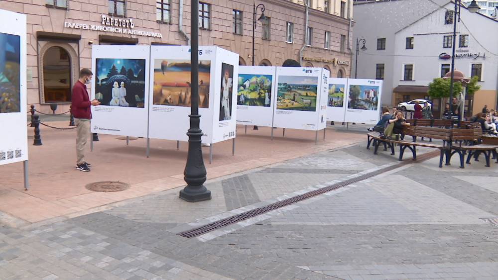 Выставка живописи под открытым небом открылась в Минске