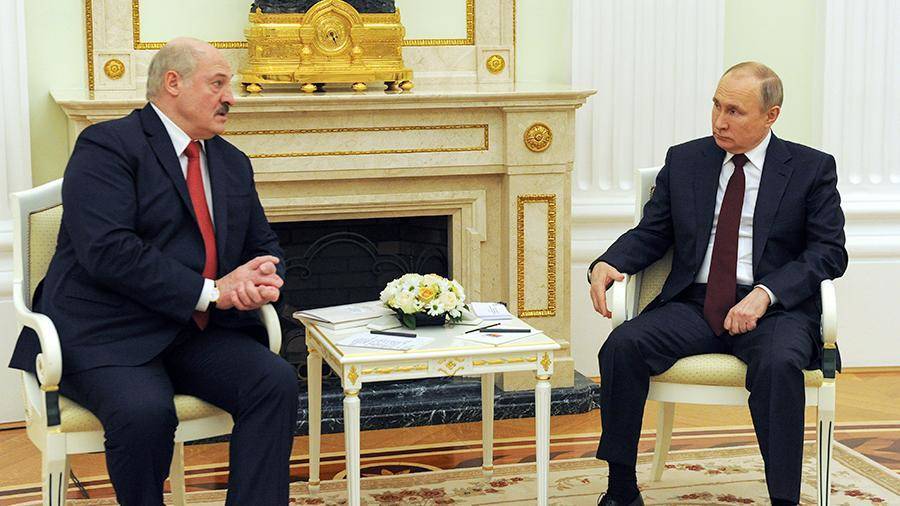 Путин предложил Лукашенко искупаться в море