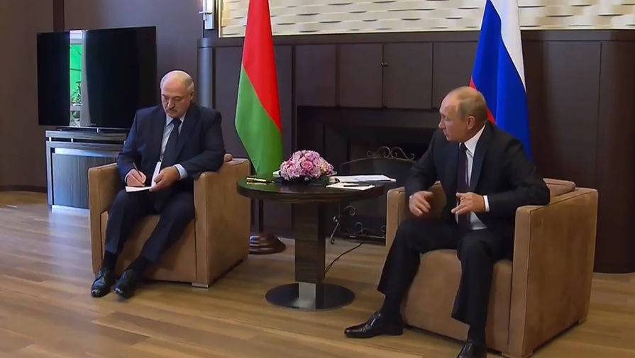 Путин позвал Лукашенко искупаться