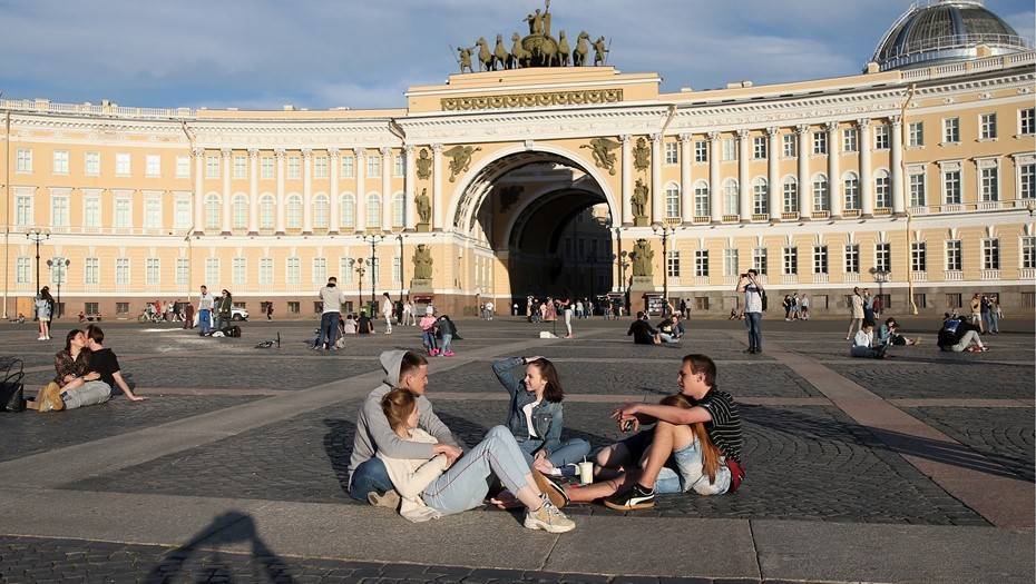Молодёжь в Петербурге призвали исключить недооценку COVID-рисков