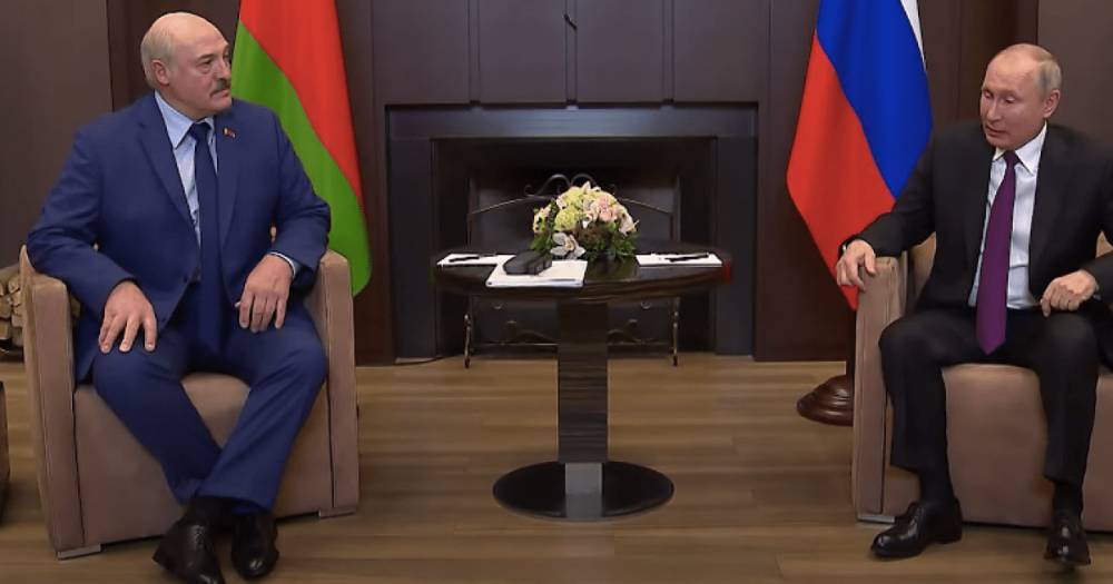 Встреча Лукашенко и Путина: президент Беларуси прилетел в Сочи с "секретным чемоданчиком" (видео)