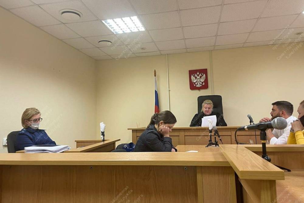 В Петербурге арестовали руководителя подозреваемой в обмане пенсионеров фирмы