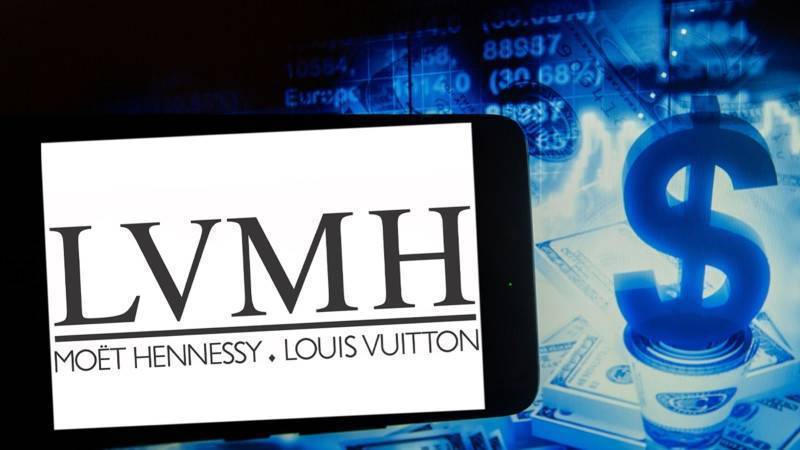Производитель люксовых товаров LVMH намерен выкупить часть своих акций
