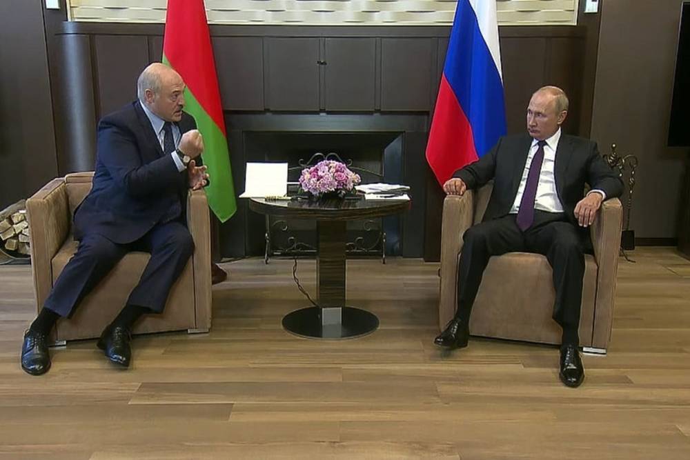 Путин и Лукашенко согласовали перечисление второго транша кредита на $500 млн