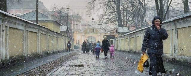 Новая неделя в Петербурге начнется с дождя и мокрого снега