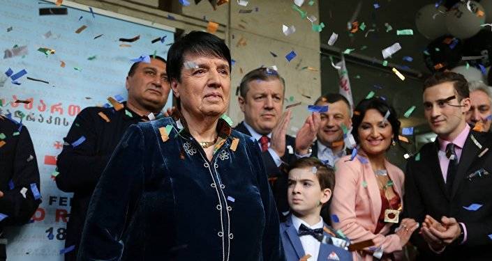 Легендарная грузинская шахматистка Нона Гаприндашвили принимает поздравления