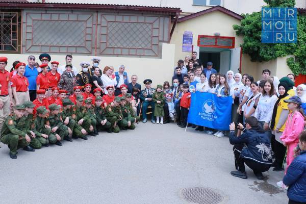 Всероссийская акция «Парад у дома ветерана» продолжается в Дагестане