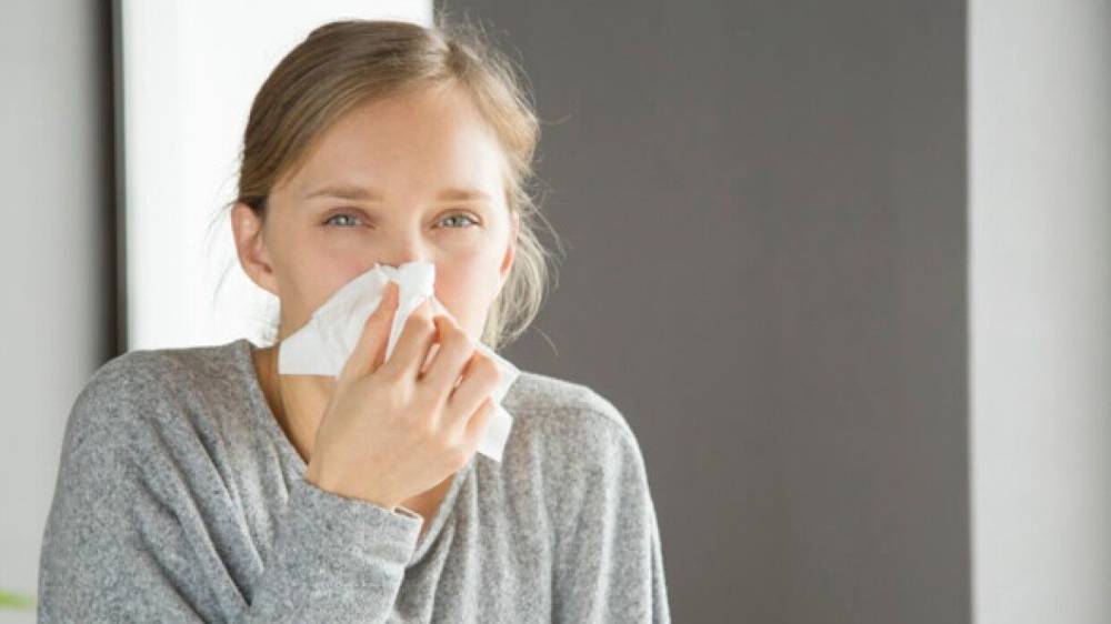 Российский иммунолог назвал способ отличить сезонную аллергию от простуды