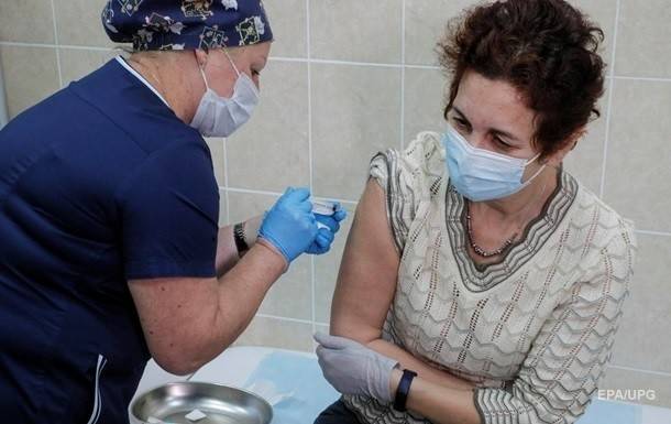 От коронавируса за сутки в Украине привили еще 8,5 тысяч человек