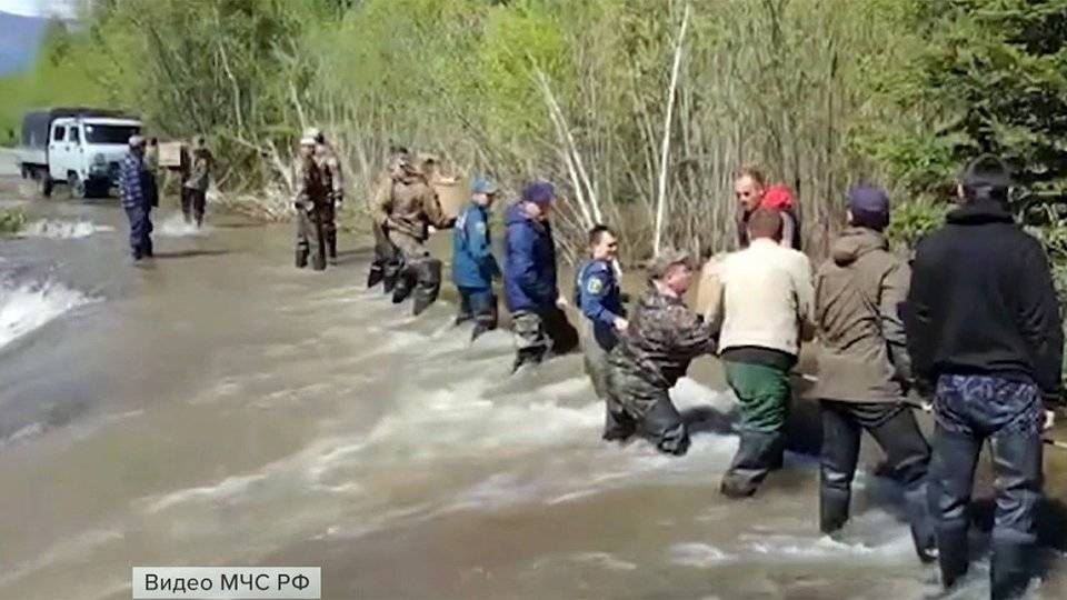 Из-за сильных дождей несколько населенных пунктов в Красноярском крае отрезаны от внешнего мира