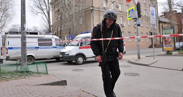 В Екатеринбурге мужчина открыл стрельбу из окна жилого дома. Видео