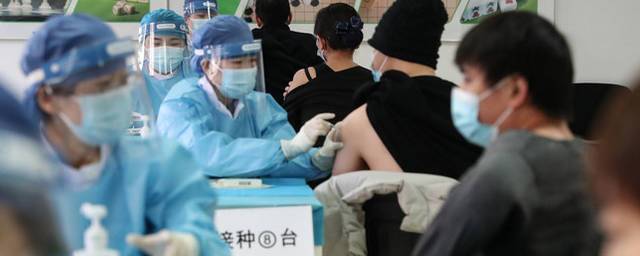Вакцинация в Китае: сделали почти 603 млн прививок от коронавируса