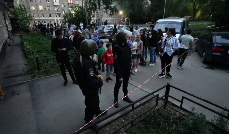 Раненную во время стрельбы в Екатеринбурге девочку перевели в реанимацию