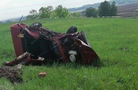 17-летний водитель ВАЗа погиб в ДТП с грузовиком на трассе в Кузбассе