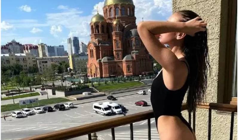 «Мне 35 лет, и я дура»: Бузова вышла пьяной на концерт в Волгограде