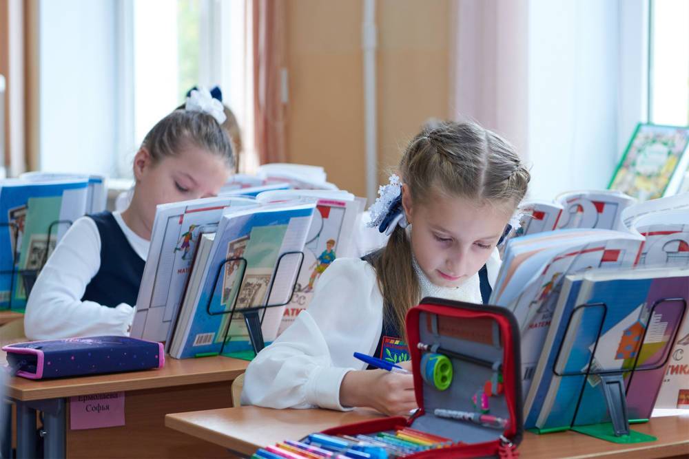 Правительство направит почти 145 млрд рублей на строительство школ и 600 млн на обучение в вузах по программе «Искусственный интеллект» – Учительская газета