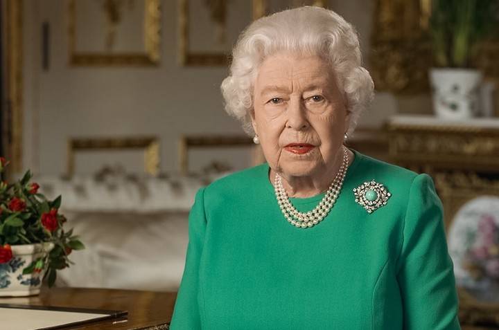 Елизавета II отказалась называть новую королевскую яхту в честь покойного мужа
