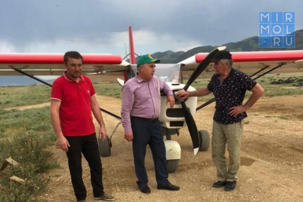 В Дагестане привлекли малую авиацию к выполнению противосаранчовых мероприятий