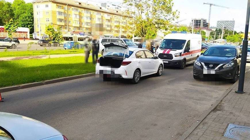 На Партизанском проспекте под колеса автомобиля попала 7-летняя девочка