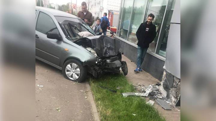 В Казани умер один из пешеходов, сбитых на переходе