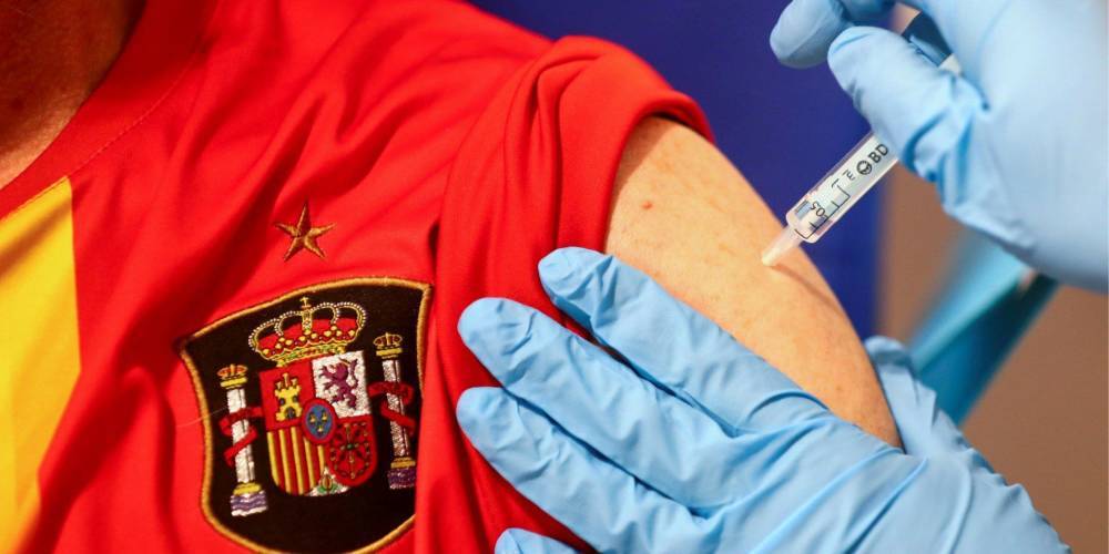 В Испании от COVID-19 вакцинировали почти 5 млн человек