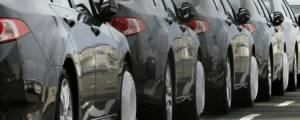 Узбекским чиновникам запретили дорогие служебные автомобили