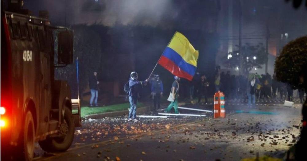 Протесты в Колумбии: погибли минимум17 человек и более 800 — получили ранения