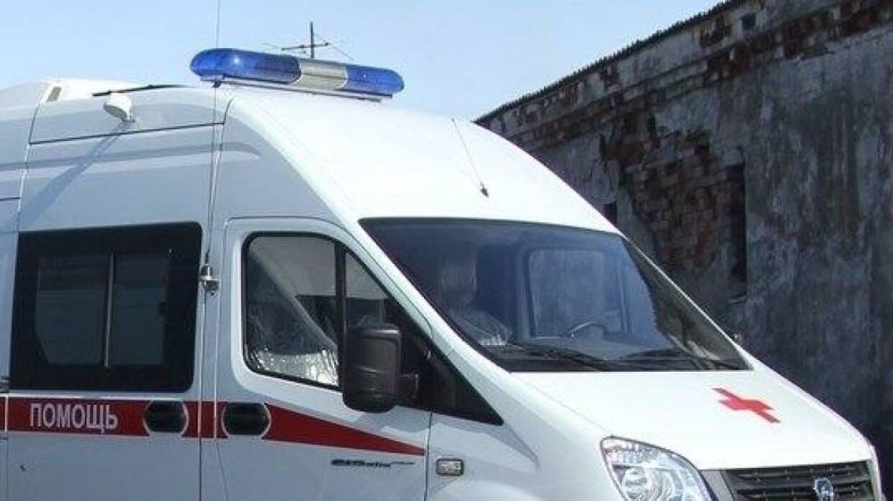 Пешеход погиб под колесами машины скорой помощи в Омской области