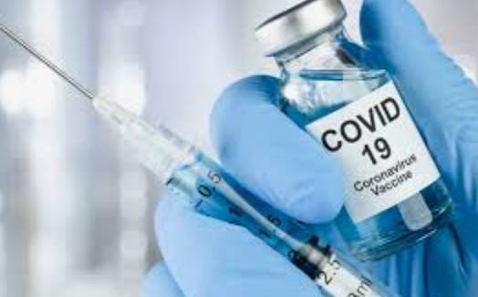 В Индии предупредили о дефиците COVID-вакцин до середины лета